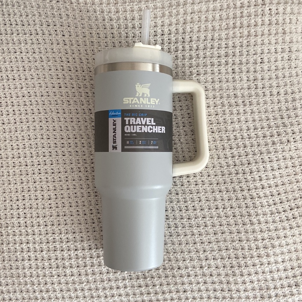 Stanley Adventure Quencher Travel Tumbler NWT